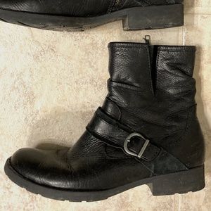 Black Leather & Suede Moto Boots Size 9 Born